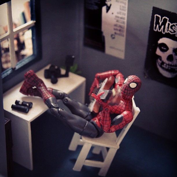 Photography kreatif dengan mainan SPIDERMAN &#91;kocak&#93;