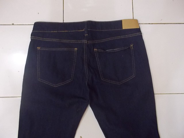 Terjual Celana Jeans Louis Sqin GAP Chino Stretch 