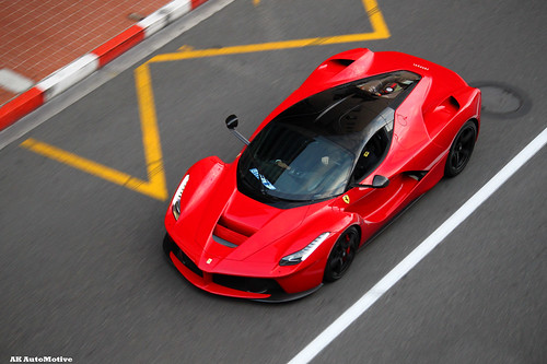 JAJARAN MOBIL SUPER TERBAIK DI DUNIA KHUSUSNYA DI FILM NEED FOR SPEED