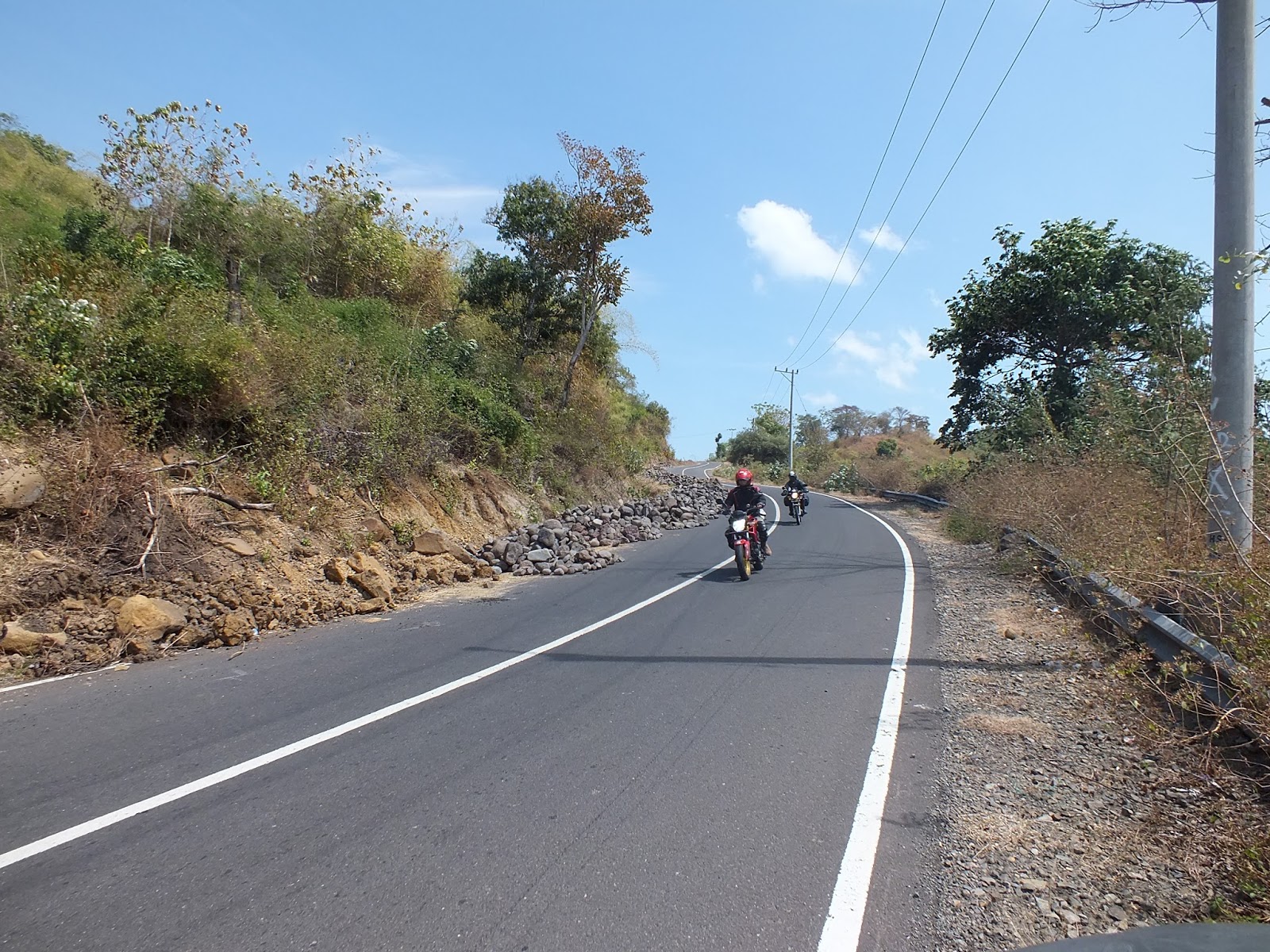 &#91;FR Bikepacker&#93; Ramahnya Sumbawa &amp; Flores yg membuat tersenyum (2013)