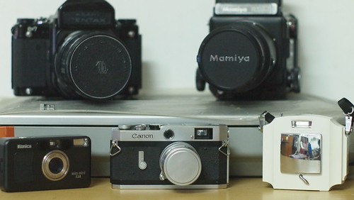 warung-ngumpul-penggemar-kamera-analog---part-4