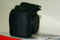 Canon D60 (mint) komplit dengan tas, flash, lensa
