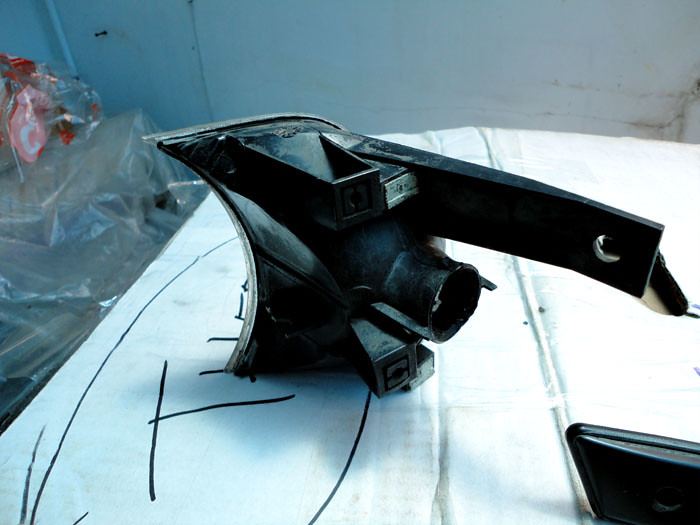 FOR SALE : CLEAR CORNER LIGHT + TURN SIGNAL LAMP E34 OEM BMW MADE IN GERMANY