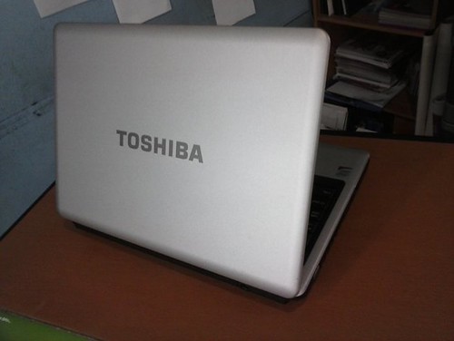 LAPTOP/NOTEBOOK TOSHIBA SATELLITE CORE2DUO MURAH/HARGA NEGO/MULUS/COD BANDUNG