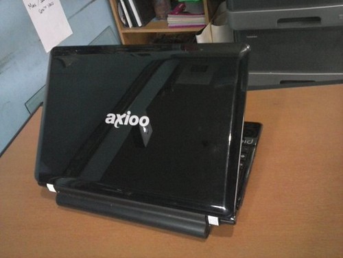 LAPTOP(NETBOOK) MURAH/HARGA NEGO/WIN7 STARTER ORI/FULLSET/COD BANDUNG