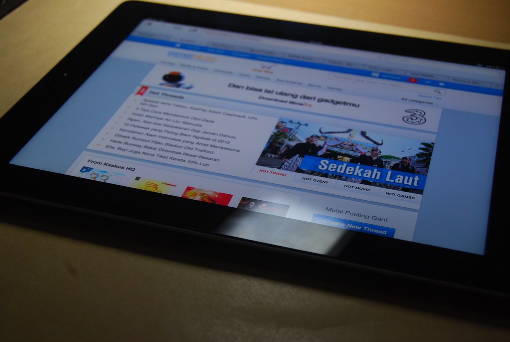 IPAD 3 (NEW IPAD) 64 GB Wifi 4G 100% MULUS!!!! + CASE