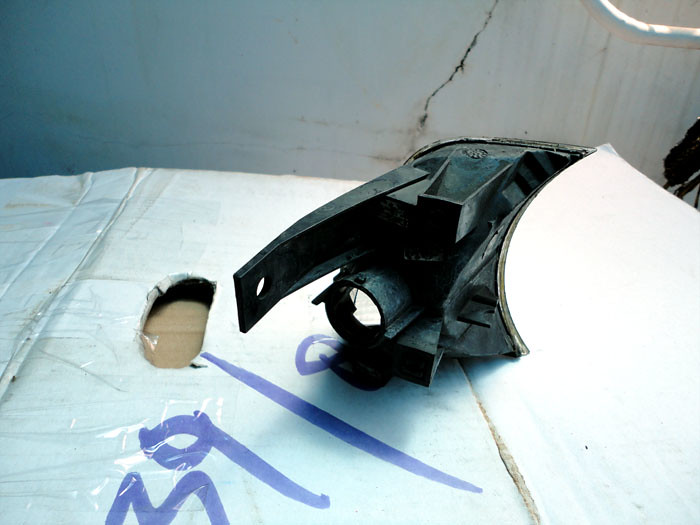 FOR SALE : CLEAR CORNER LIGHT + TURN SIGNAL LAMP E34 OEM BMW MADE IN GERMANY
