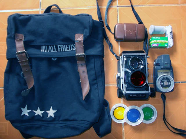 warung-ngumpul-penggemar-kamera-analog---part-4