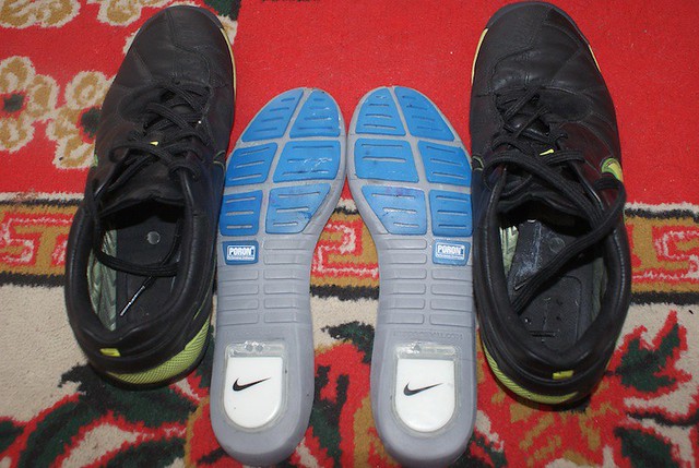 NIKE T7 Mercurial Mango Orange Volt White Volt Mizuno Wave Ignitus Size 42-42,5-43