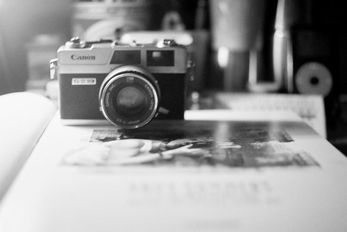 warung-ngumpul-penggemar-kamera-analog---part-4