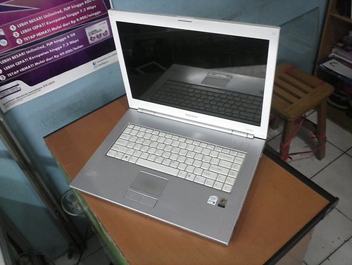 Laptop/notebook sony vaio dual core/murah/harga nego/mulus/cod bandung