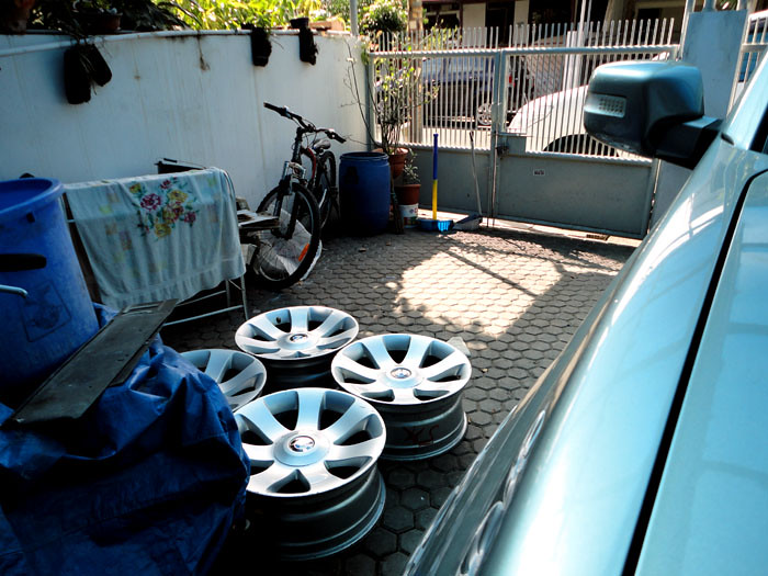 FOR SALE : ORIGINAL SPEC BMW E66 750LI WHEELS, BMW SPIDER SPOKE 175 !