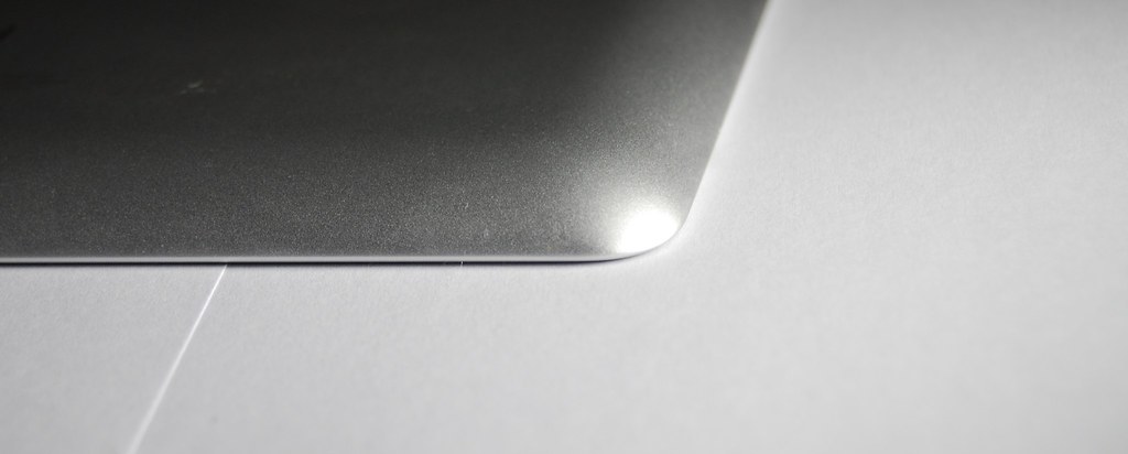 IPAD 3 (NEW IPAD) 64 GB Wifi 4G 100% MULUS!!!! + CASE
