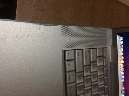 (WTS) MACBOOK PRO ALUMUNIUM 15'4"