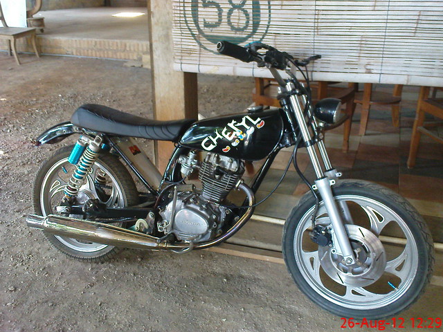 JAPs murah 2,2 juta saja GL-125 '89 Plat-B DEPOK