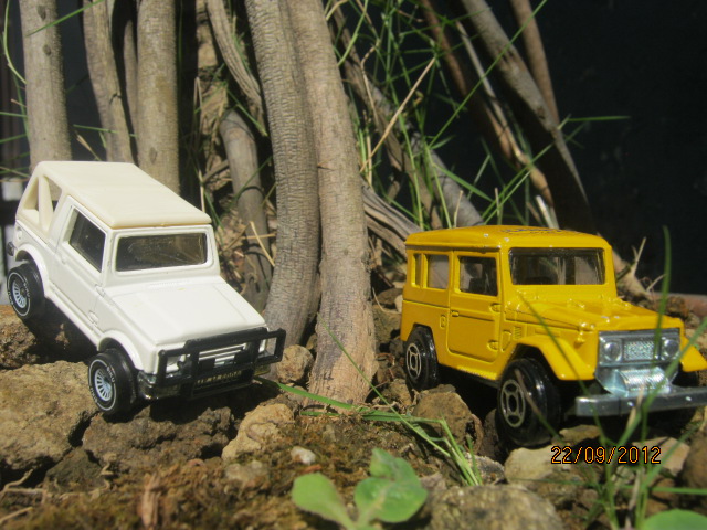 Diecast antik Jeep TOYOTA Hardtop & SUZUKI Jimny