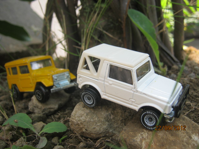 Diecast antik Jeep TOYOTA Hardtop & SUZUKI Jimny