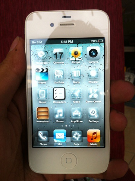 iphone 4g 16gb & 32gb white (fu jogja)