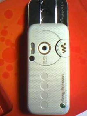 wts hp murah mantap sony ericcson w830i white fullset cuma 270k bandung