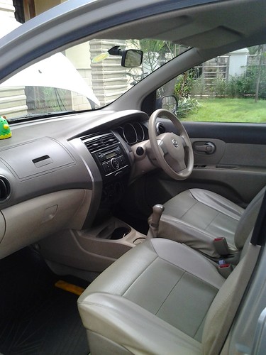 wts grand livina xv silver m/t 2008 lihat gan
