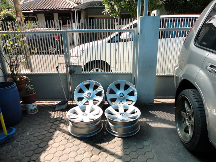 FOR SALE : ORIGINAL SPEC BMW E66 750LI WHEELS, BMW SPIDER SPOKE 175 !