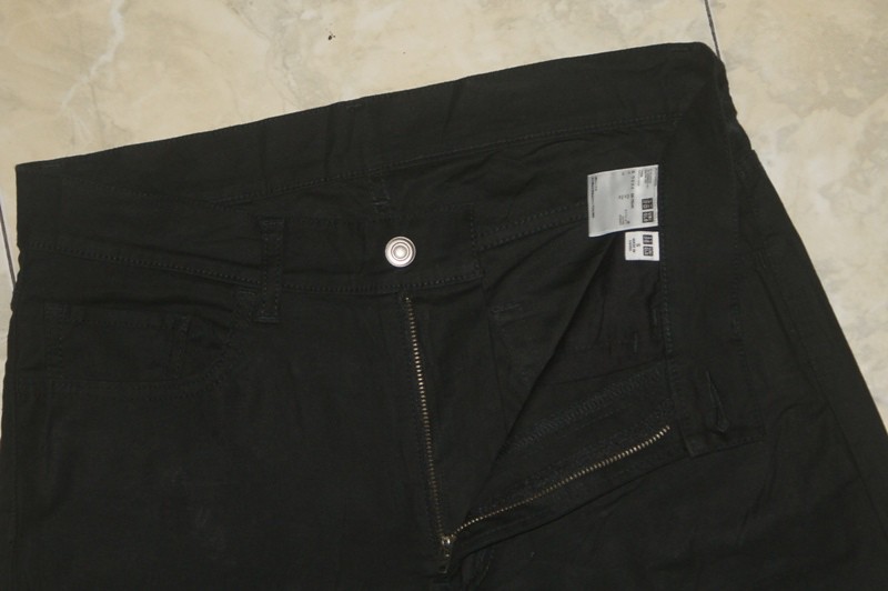 Terjual UNIQLO SKINNY FIT JEANS White 