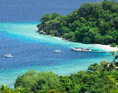 9 Pulau Nusantara yang Kecil tapi Indah