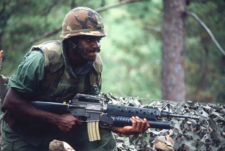 M79 Senjata Pelontar Granat Pengusir Vietkong Era Perang Vietnam
