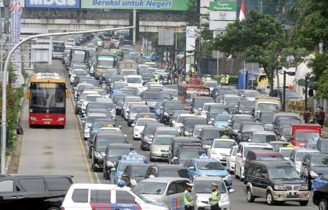 Sistem Ganjil-Genap Hanya Berlaku untuk Mobil