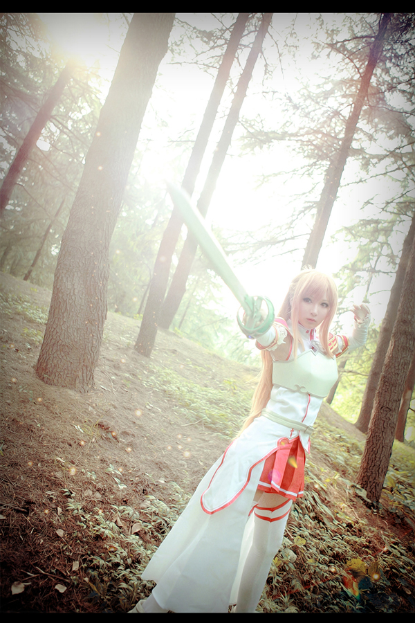 Cosplay Asuna (SAO) - Ga ada di google search (coba aja cari)