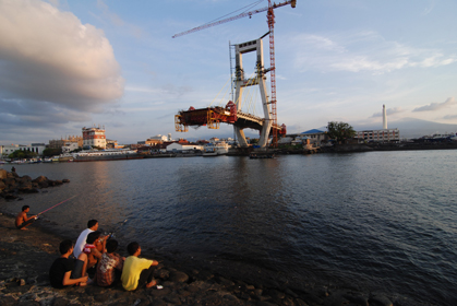 Jembatan Soekarno Manado Ini Tidak Kunjung Selesai Lebih Dari 10 Tahun !