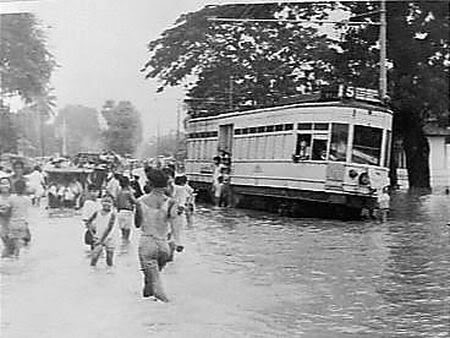 Photo-photo banjir jakarta jaman penjajahan Belanda
