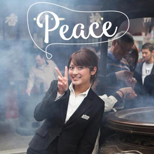 Ini Alasan Orang Jepang suka Berpose 'PEACE'