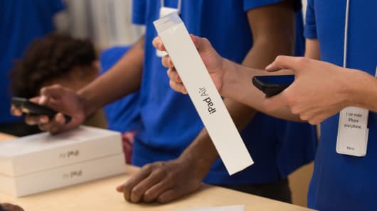 Wall Street Ditutup Di Level Tertinggi, Dipimpin Saham Keuangan Dan Kesehatan