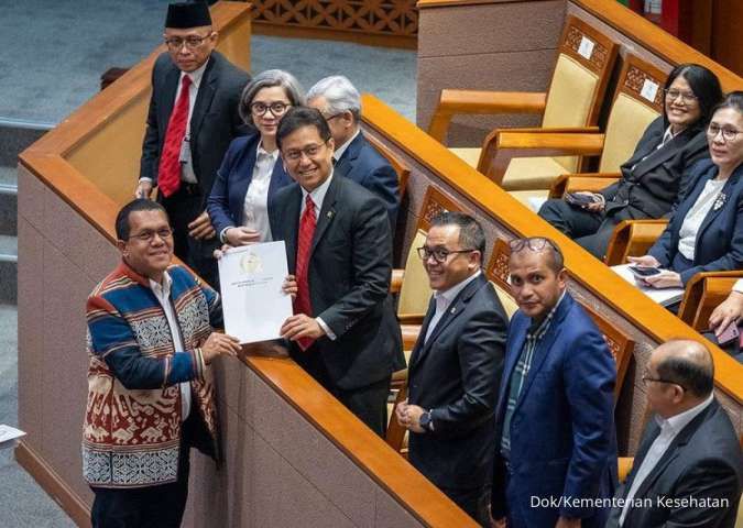 pengesahan-ruu-kesehatan-diwarnai-penolakan-dan-aksi-protes-kompetisi-kgpt