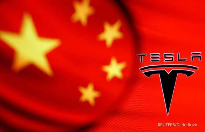 china-akan-melarang-mobil-tesla-melintas-di-area-pertemuan-partai-komunis