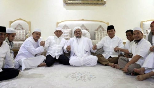 Tuding Jokowi Curang, Rizieq: Berapa pun Suaranya, Prabowo yang Menang