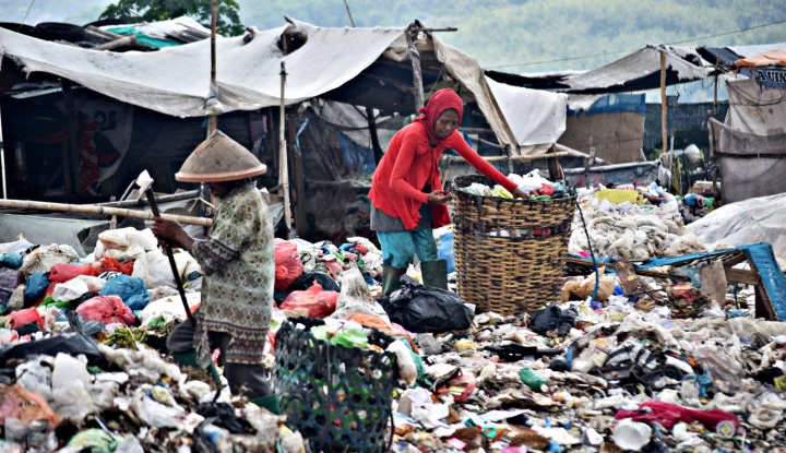 akibat-corona-jumlah-penduduk-miskin-bertambah-38-juta