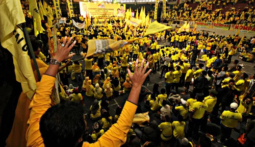Gak Nurut Airlangga, Politisi Golkar Malah Bilang: Mulut Jokowi Gak Bisa Dipegang