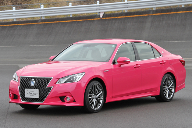 Toyota Crown Pink