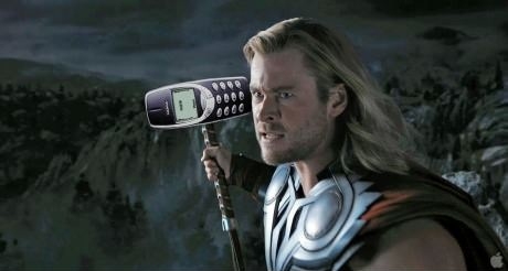 &#91;NGAKAK&#93; +PIC SKOR NOKIA 3310 VS SMARTPHONE = 10 - 0