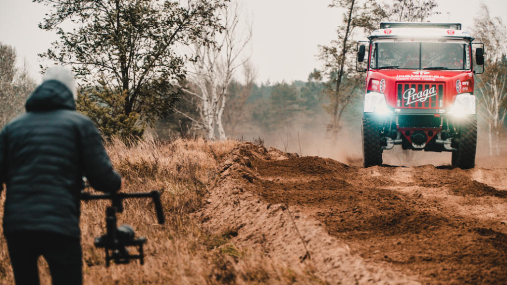 Loprais Menguji Praga V4S DKR untuk Dakar 2020