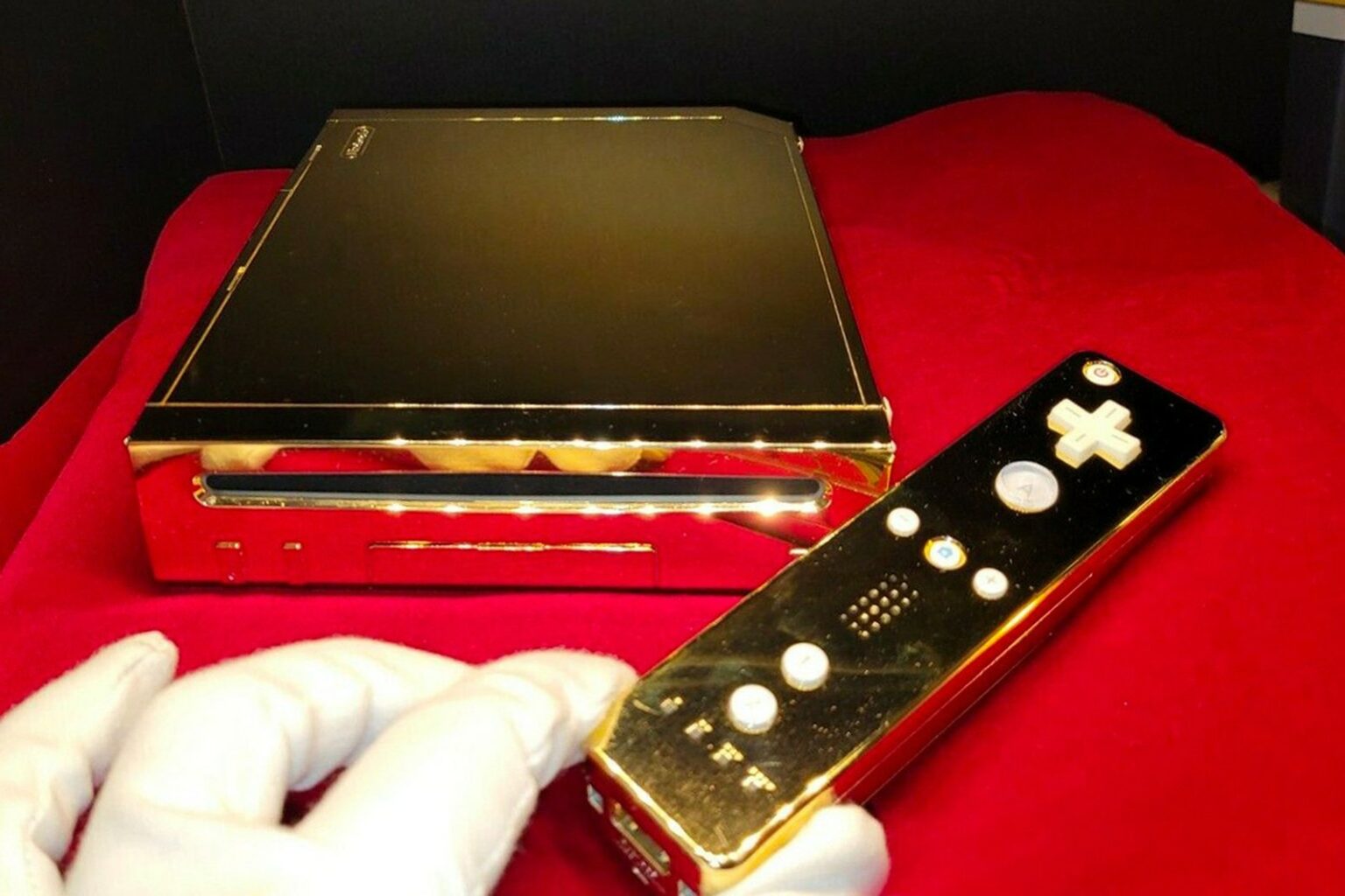 Nintendo Wii Berlapis Emas 24 Karat Milik Ratu Elizabeth II Dijual dengan Harga 4,3 M