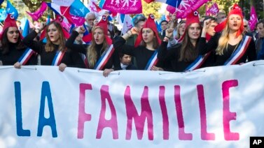 Ribuan Unjuk Rasa di Paris Tolak Perkawinan Sesama Jenis