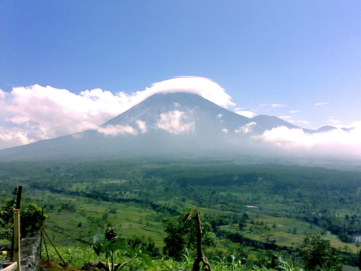 5 Gunung  tertinggi  di  indonesia  KASKUS