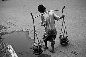 anak-anak ini gak bersalah gan,. kalah nasib aja sama kita-kita