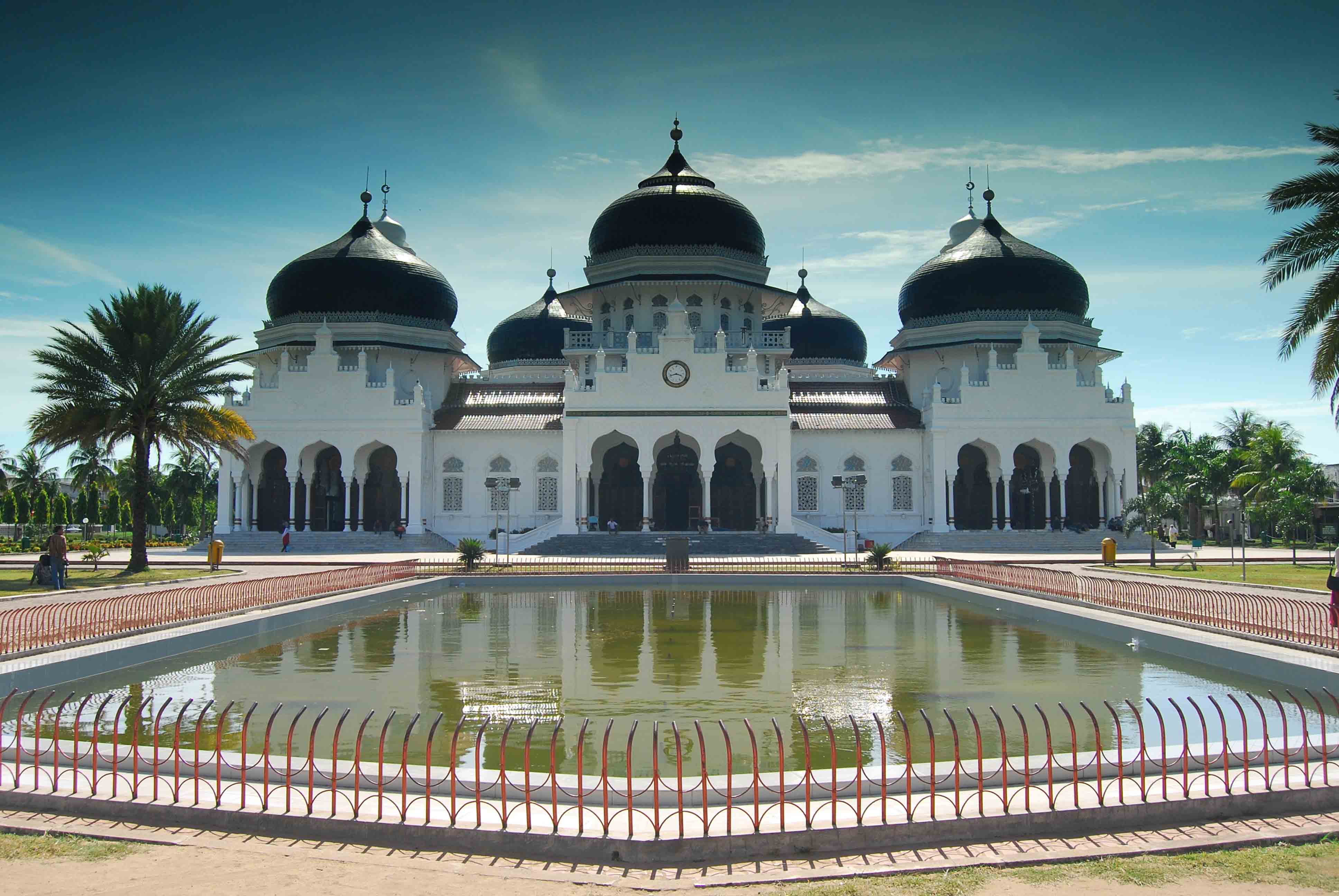 Mesjid Terbesar di Indonesia