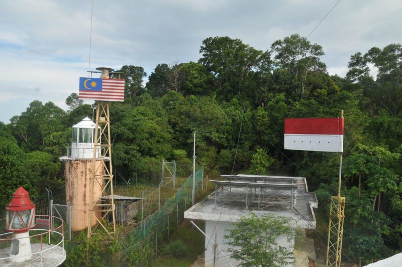 FOTO-FOTO PERBATASAN NEGARA YANG MENAKJUBKAN