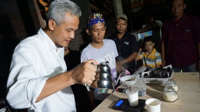 Mengenal Sosok Ganjar Pranowo, Gubernur yang Peduli Pengusaha