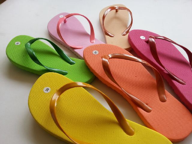 Tipe Orang Berdasarkan Sandal Jepitnya